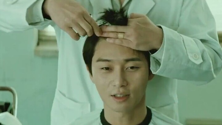 สองคนที่มาพัวพันกันเพราะไส้กรอก