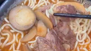 Điều gì đã khiến Pít muốn trả hộp ramen này ngay về nơi sản xuất_ _ Pít Ham Ăn
