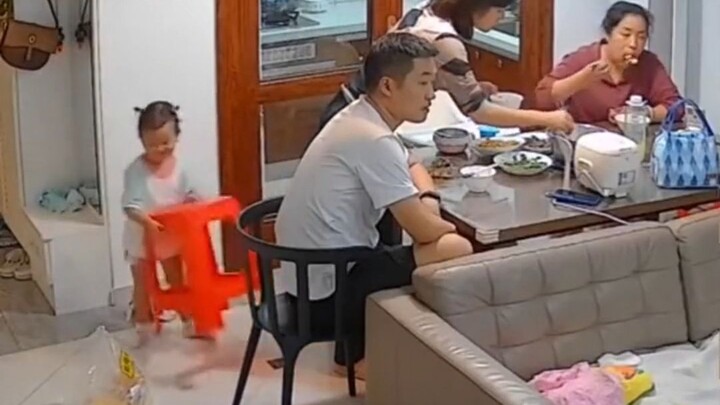 Everyone’s already greeted you, so don’t hit them again!