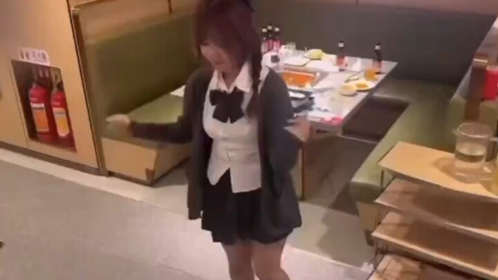 あいつら การประชุมสมาชิกทุกคน