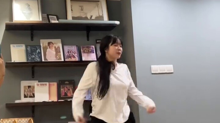 Bạn đang ở đâu WYA｜Cặp đôi đang hát và nhảy! Bài hát ngọt ngào này thật hoàn hảo với chúng ta!