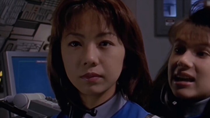 [Cú đánh đặc biệt Tucao] - Biến thành tiếng gầm rú rung chuyển mặt đất và bạn sẽ tức giận khi nhìn t