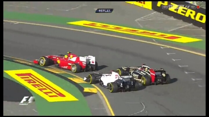 Raikkonen & Kobayashi have intense back-forth duel on the streets of Melbourne, Albert Park Circuit.