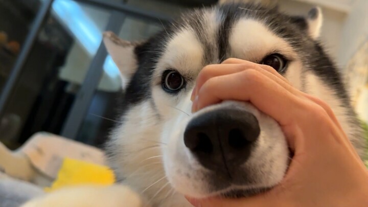 Pinch your little mouth