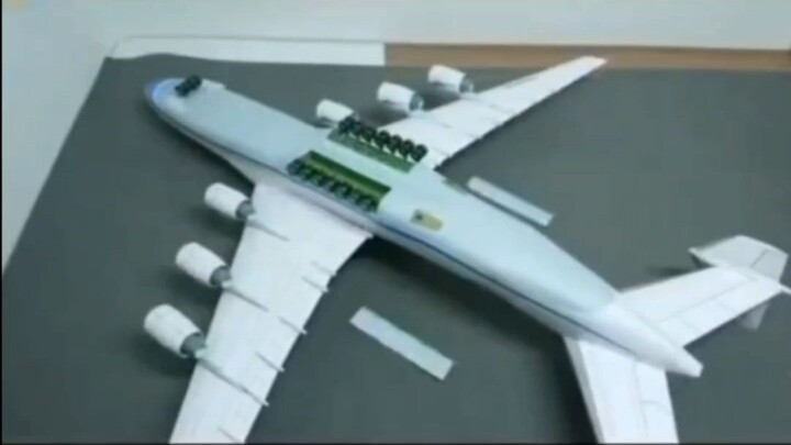 لا يُسمح بـ*الطيران في الفصل!