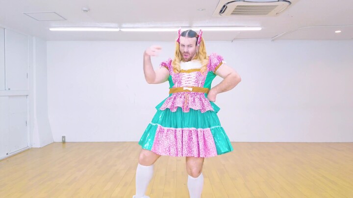 BABYBEARD's debut single "ニッポンからコンニチハ" (Japan Says Hello!) Dance Video LADYBEARD ver.