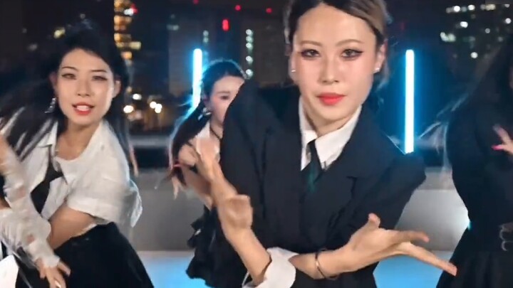 [Klub Tari FD Universitas Renmin Tiongkok] "Kecantikanku meluap di layar!"🛫 Pramugari kampus telah t