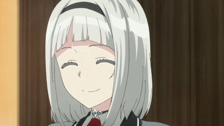 การเปรียบเทียบรุ่นพี่ยันเดเระ ก่อนและหลังชอบเธอ