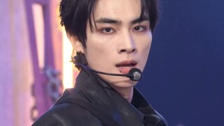 威神V最新回归曲FREQUENCY首打歌舞台