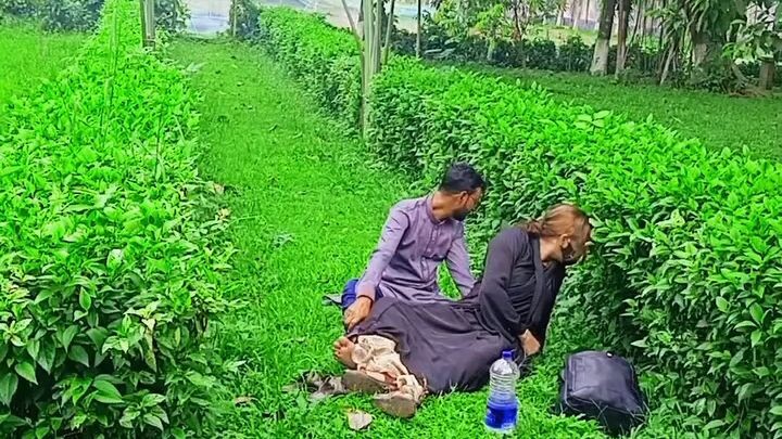 কি করছে ওরা 😜😜😜😜