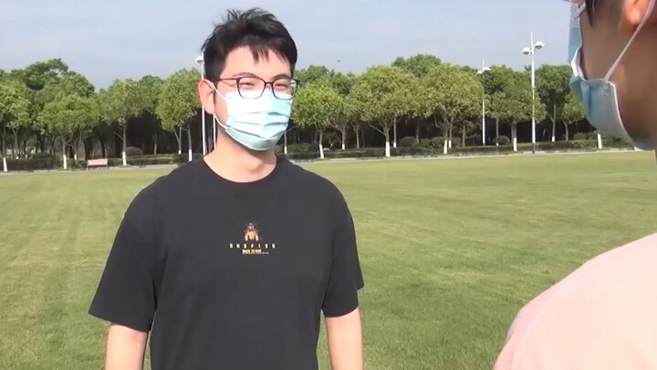 Kakak-kakak dari Universitas Tokyo! Saya suka banget!