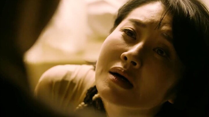 Old Zhu searched all day but still couldn’t figure out where the marks on his wife’s body came from.