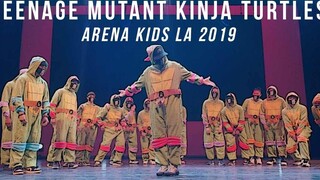 Buổi biểu diễn trực tiếp đầu tiên của Kinjaz trước đám đông khổng lồ! Bạn có nhận ra họ không? Arena