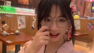 สาวแว่นสุดอบอุ่นหัวใจ "74"