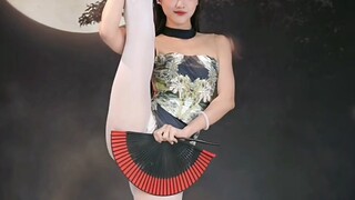 นี่เป็นครั้งแรกที่ฉันได้เห็นการเต้นที่สะบัดสะโพกเร็วขนาดนี้