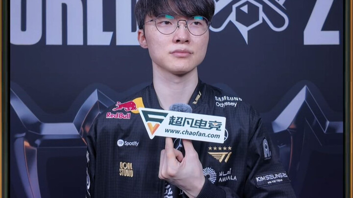 When Faker found out he was banned, he remained silent for 3 seconds before responding!