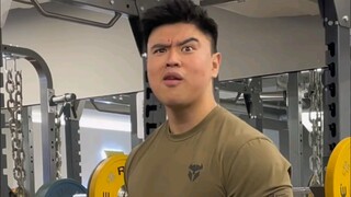 如果你看到小白力竭时喜欢这样做？那记得跟老炮一样去提醒他！