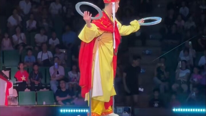 Vietnam Journey to the West acrobatics, just ask if you open your mouth wide after watching it