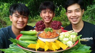 กินข้าวนํ้าพริกอ่องหมู แกล้มผักกรอบๆหวานๆ ข้าวกํ่ากุ้ยนํ้าพริกลำขนาด (คริปพูดเหนือ)