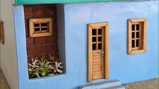 建造各种款式的迷你房子，原材料也用到了钢筋水泥，配合这个音效，看着太舒适了