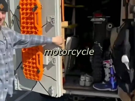 Orang kejam merebut 'wocao'-mu