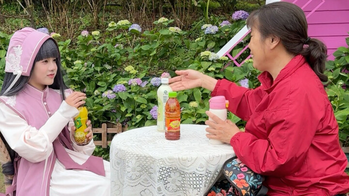 What?! The staff actually gave Miss Tomoyo chili sauce to drink?!