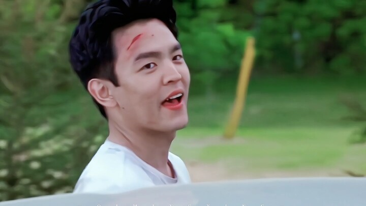 John Zhao, kamu ganteng banget sampai aku pengin ngepalangin dinding sambil teriak “Aaah!”