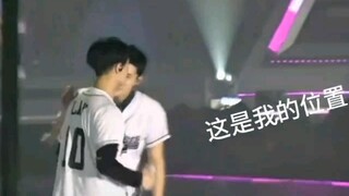 【EXO/Triệu Lập Tân/Ông Thế Huân/Đô Cảnh Tú】Khi ai đó đứng nhầm vị trí