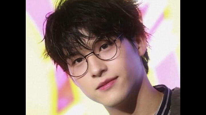 Ngoài lề và ngoại lệ