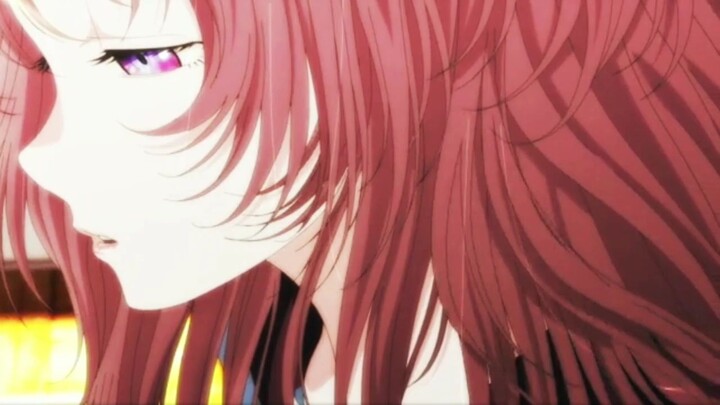 memikirkan pria disamping nya