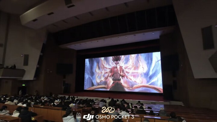 河南郑州大礼堂 2000人一起看哪吒2！大气！而且票价才29！