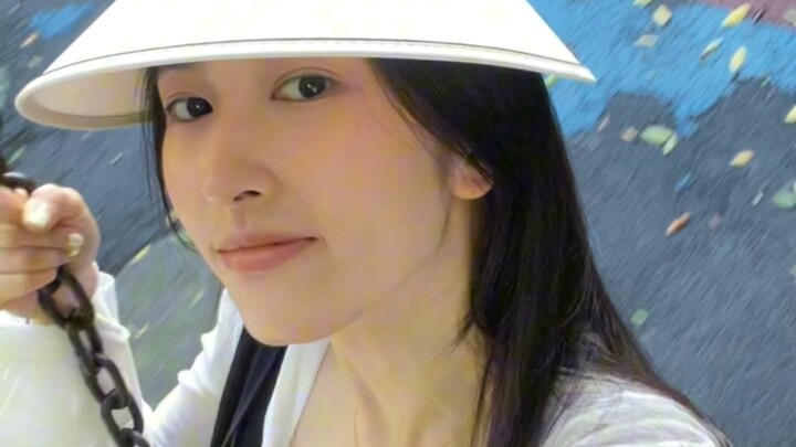 بعد التمارين الرياضية، أتأرجحُ على الأرجوحة...