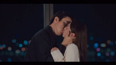 Kiss, the ceiling-level kiss scene