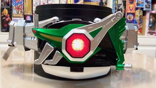 Mesin lini pertama dalam seri Jiado CSM! Kamen Rider Tendangan Belalang Tinju Belalang Sabuk CSM