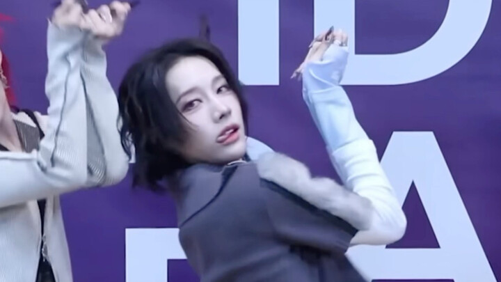 Gila kuat! Idol cowok yang menari sebaik salah satu yang terbaik di girl grup!