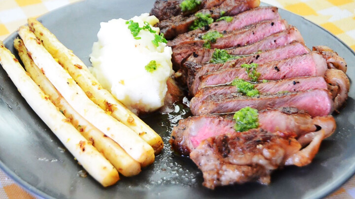 An veteran chef teaches you to fry steak