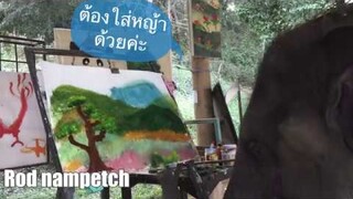 น้ำเพชรตั้งใจวาดรูปภูเขาวิว🌄🌅🏞 ดูแล้วก็สวยดีนะลูก