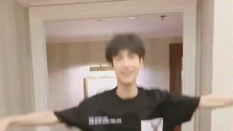 (Đôi chút đau lòng) Trong khi mọi người đều xót xa cho Nhuận Ngọc và Dung Kỳ, thì cô nàng này lại ở 