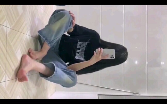 Tại sao tất để trong nhà mà vẫn có người trộm?