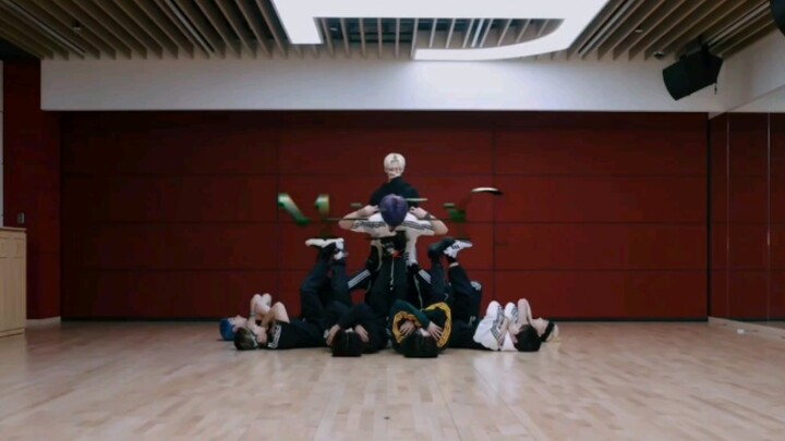 ว่าด้วยความเข้ากันได้ระหว่างคนบ้าและมายา
