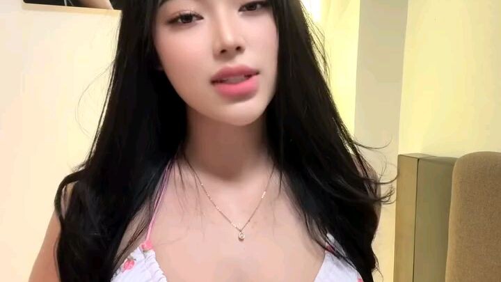 Divine V.,😋🤤😅