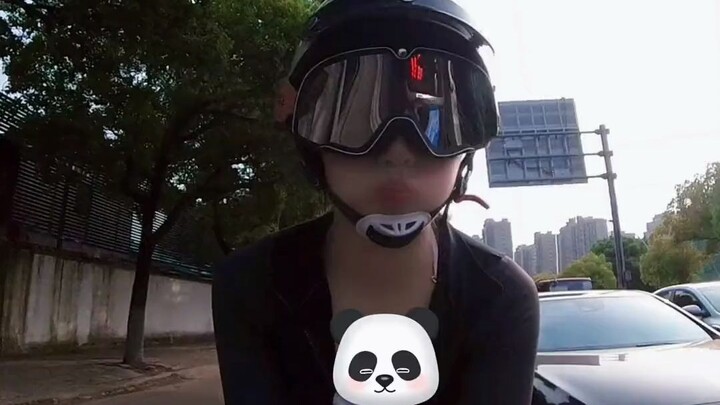 女骑十大错觉之：路上的男生都喜欢我#杜卡迪v2 #女骑 #搭讪