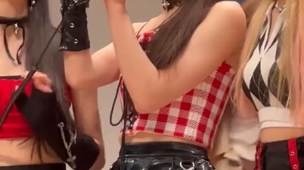 Sudah terpesona banget sama imutnya Shen Xiaoting