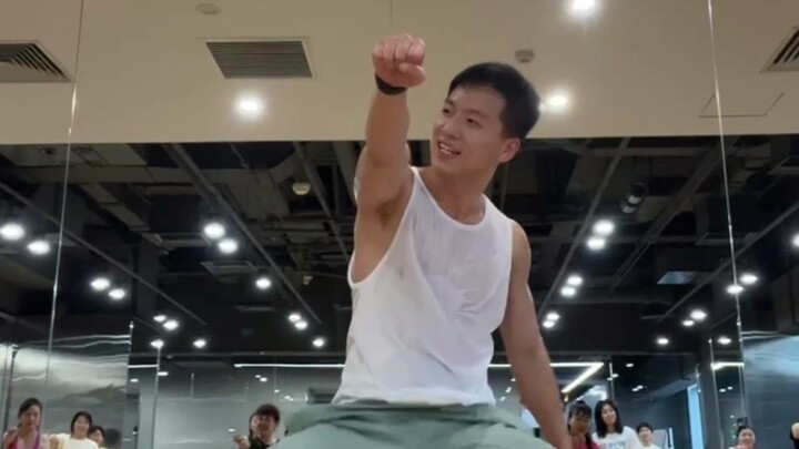 Let’s cheer together~ Let’s cheer together~ Come on!!!
