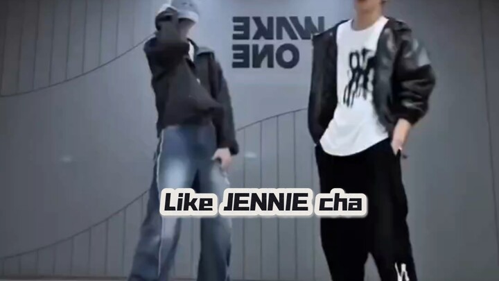 Like JENNIE challenge 章昊X韩维辰 以及章昊focus！