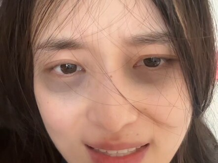 Karena alasan kesehatan, saya menghentikan sementara pekerjaan pornografi saya.