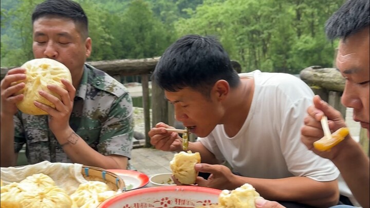 Semoga semua babi sehat-sehat saja.