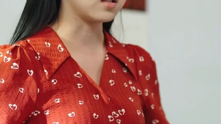 ทะลุมิติมาเป็นพี่สาวคนโตโดนไล่ลงชนบท