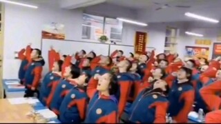 Lời tuyên thệ của trường trung học Hà Bắc so với trường trung học Quảng Đông, khoảng cách quá rõ ràn