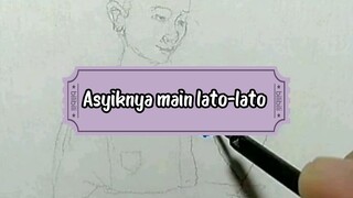 Asyiknya main lato-lato